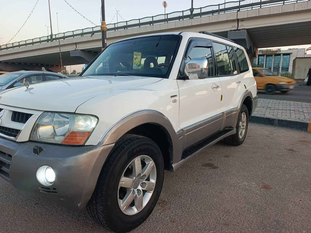 السلام. عليكم.
سياره..ميسيبوشي.باجيرو . مديل..2006.. رقم بغداد..سنويه.2029.
مشروع. وطني.. مكفوله. من ضربه. وصبغ.وتبديل 
مكينه.و.كير.كفاله.حاويه شرط..مكينته.بلاديه.3800 حداديه خلفيه واماميه. جديده. تخم تاير. جديد.  ويل كب بلادي.. كهربائيات كله شغاله.شاشه كامره.دواره.حساسات..تبريد.3.قطع ثلج.ثلج...سياره. جديده.. شرط الف ما تخسر عليها... رايدها. ب.81.وبيه مجال للشراي.  مكاني كربلاء. وهذا. رقمي
‏‪‏‪***********‬‏
***********
