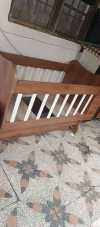 تخت اطفال • بدون عيب