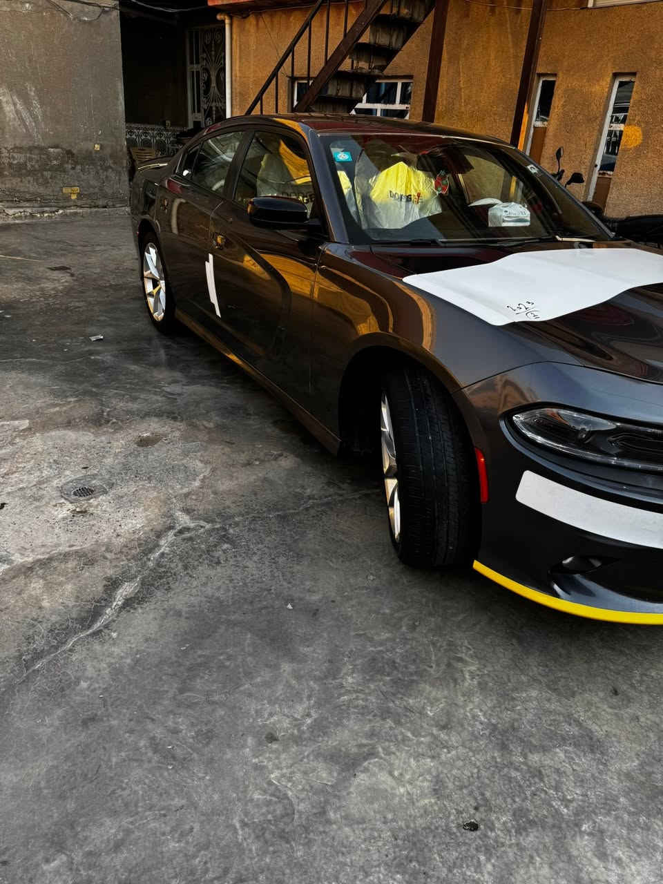 السلام عليكم دوج چارجر gt 2023 اصل النداء الأخير رقم بغداد بأسمي 
مكينة v6 3600
ماشية 37 فقط 
حادثها بنيد مبدل اصلي نفس اللون
للأستفسار والسعر الأتصال او مراسلة واتساب وادز صور الحادث ***********
