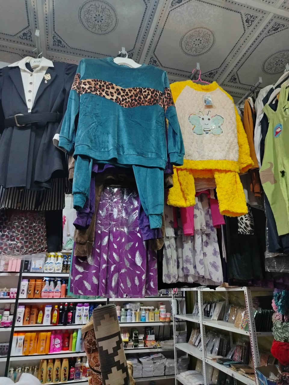 تراكات بناتي شتائي قديفة درجة اولئ
سعر التراك ب5000
المكان حي العسكري خلف الروضة


**إذا كنت صاحب هذا الإعلان وتريد حذفه لأي سبب، رجاءا أرسل رسالة إلى الدعم الفني**