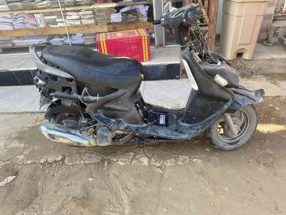 سلام عليكم دراجة فراشة كلشي شغال بيه سلف هندر لايت عالي ناصي بيه صوت بلاكرنك ابيع هل موجودة لاتجي وتكلي شبيه مابيه هل موجودة سعره 200وبيه مجال بصيط السنية الرقم ***********
