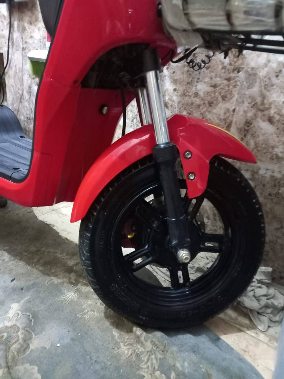 سلام عليكم 
دراجه شحن
نوع R9 
موديل 2026
بطاريه اربعه  
الباسكل بحالت الوكاله
شاشه ديجتل
اللون احمر مواصفات عاليه 
وبي اربع نمر 
ضوه قوي لد ابيض
وزج امرايات 
ورقم الوكال
والبايدان موجود 
وسماعه بلوتوث 
للبيع سعر 500 وبي مجال للطيبين
وتحياتي


**إذا كنت صاحب هذا الإعلان وتريد حذفه لأي سبب، رجاءا أرسل رسالة إلى الدعم الفني**