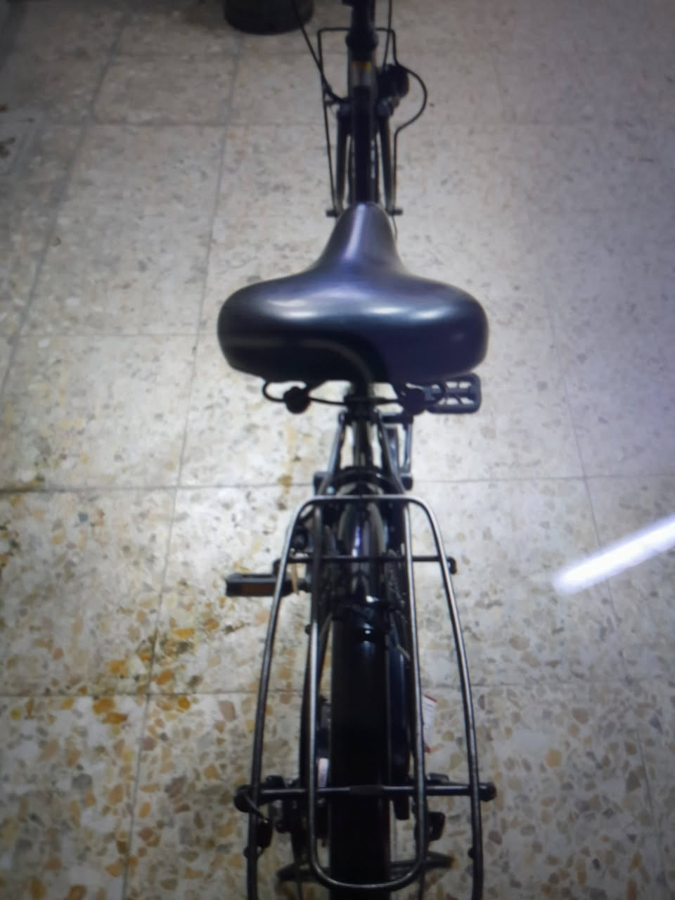 سلام عليكم بايسكل للبيع ٢٠٢٦ فول نضافة السعر ١٣٠  وبي مجال  ***********
