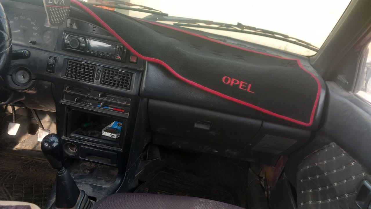 السلام عليكم سياره تويوتا صالون رقم نينوى شرطه تحويل سياره حلوه نظيفه قاعده السعرهحسب سعر 10 اوراق وبيها مجال ترهم مراوس حسب القناعه سياره حلوه نظيفه عنوان موصل حي السماح***********
