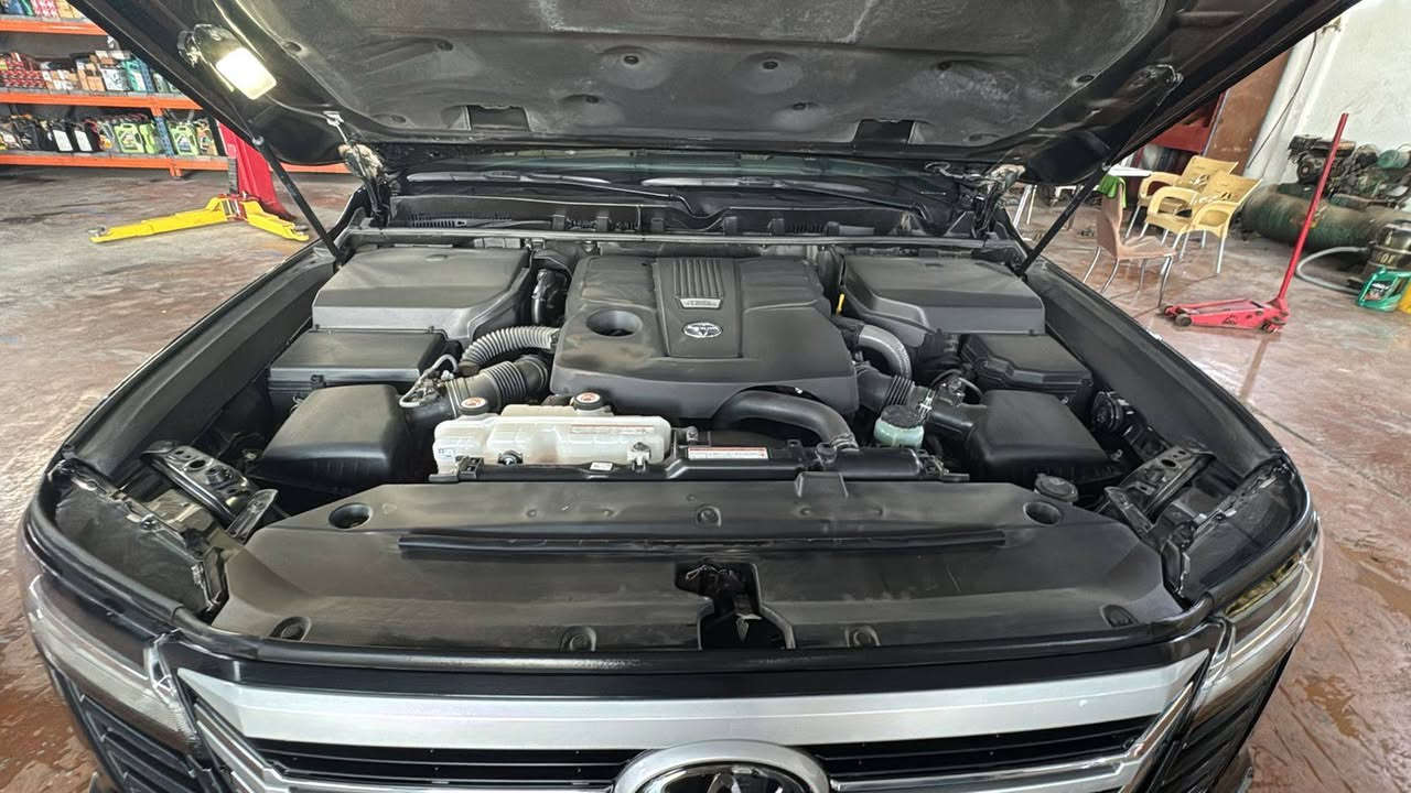 مراوس او بيع كفاله عامه 
 موديل 24 تون تيربو مواصفات معروفه لمتدد ماشيه ١١ الف 
***********
***********
