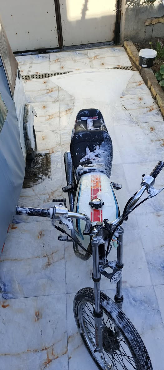 سلام عليكم دراجه نامه ادوات مكينه خرسه ما مفتوحه مكفوله من البوكه دراجه غراض كله جديد كشن تفصال تانكي جديد شوته يعني غراضه كله جدد سعر 450 مجال حك جيه بكاني بصره كرمه تواصل ***********
