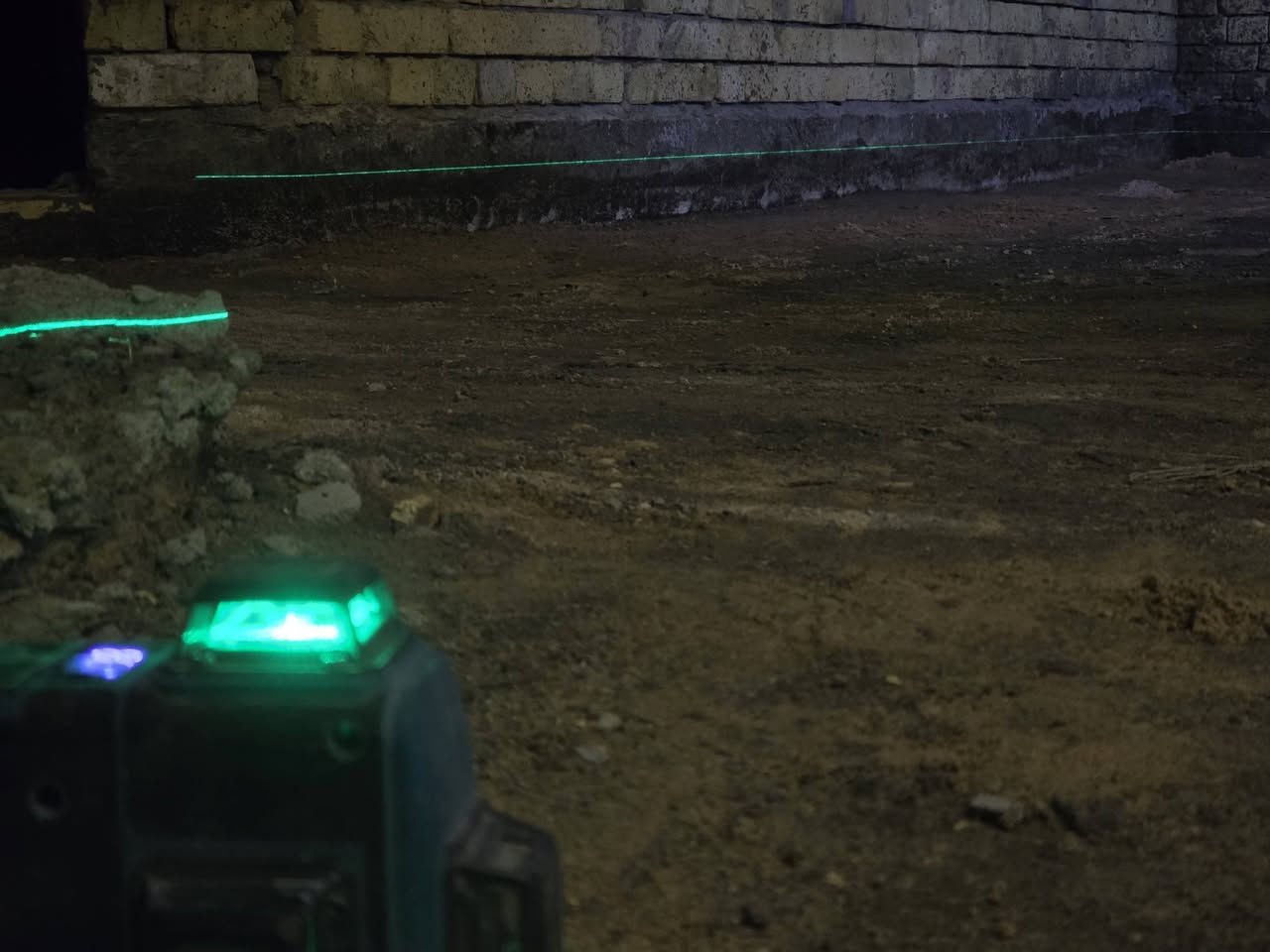 السلام عليكم كادر تنظيف الرضيه وحدل وصب وزن ليز عمل درجه اولى عمل في جميع مناطق البصرة ***********
