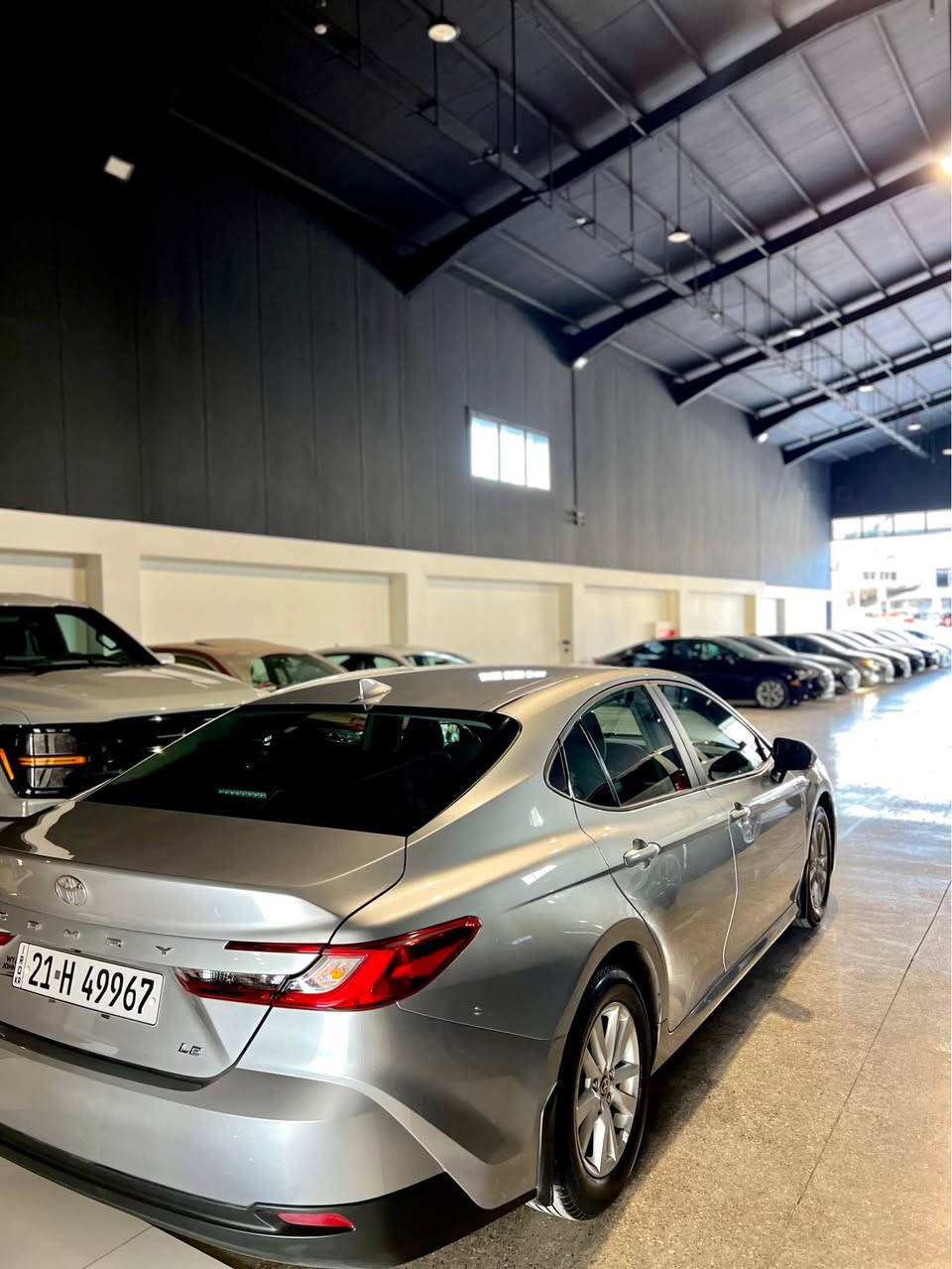 TOYOTA CAMRY 2025. SE

تۆیۆتا کامری ٢٠٢٥ SE نمونە لە جوانی چەمەلەخی لای سایەق بۆیاخە دەرگای سایەقیش بیلادە بی ناو /بەسمە /رادار / خەتی جادە / تەعدیل سورعە / وایەر لیس / سێ مۆدی لیخورین / هایبریت / شەخال /پەردەی پشتەوە/ زۆر مواسەفاتی تر . بە شەرتی هەمو گیان ئیش بکا / تا ٢٠٣١ رەقەم و ژنیگەو بانی تازە ٢٠هەزار کم رۆشتوە 
ڕەقەم تەلەفون 
*********** السليمانية, العراق
