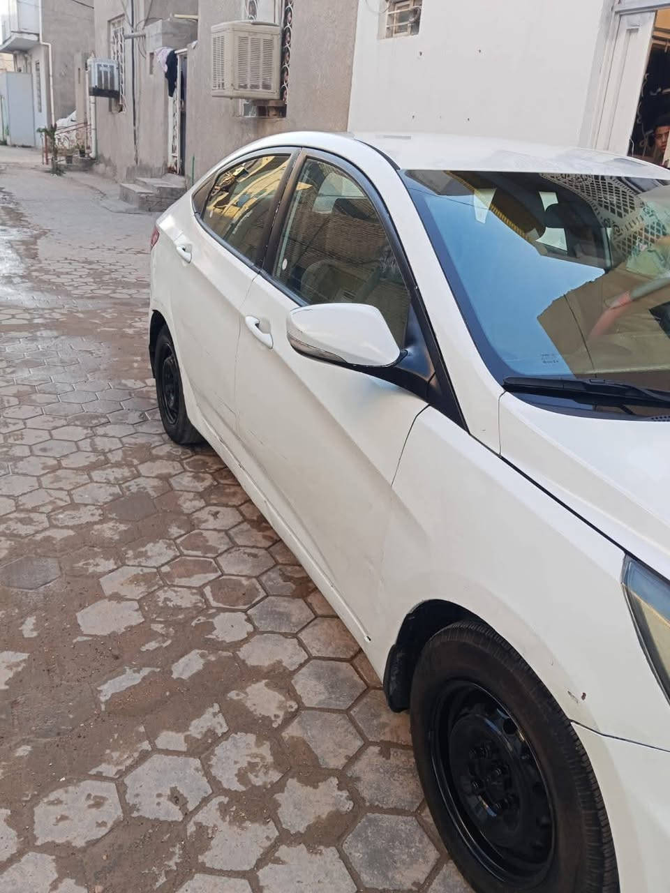 اكسنت مديل 13بيه فقط 3قطع اني ابيعك حزام سياره جاهزه من تبريد وحداديه وتخم تاير مكفوله من الضربه السعر 75وبيها مجال مكاني نجف كوفه الشراي ي*********** خليجيه 1600
