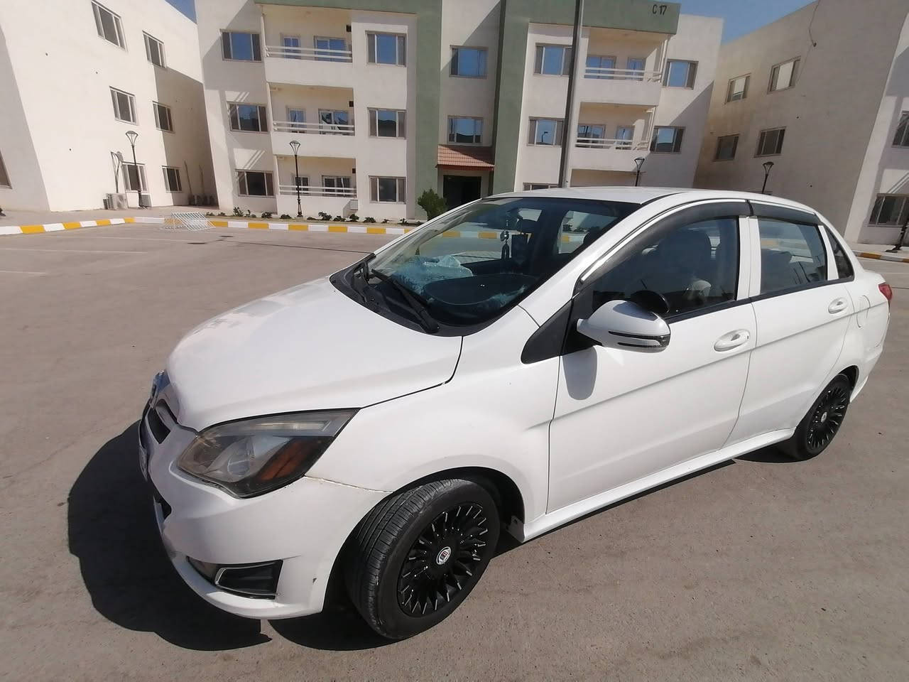 السلام عليكم بايك A115/2015
كير مكينة مكفولات سياره نضيفه جدآ 
بغداد بسمايه 
حدادية جديدة 
السعر ٥٣ وبيها مجال
اتصال او مراسلة ***********
