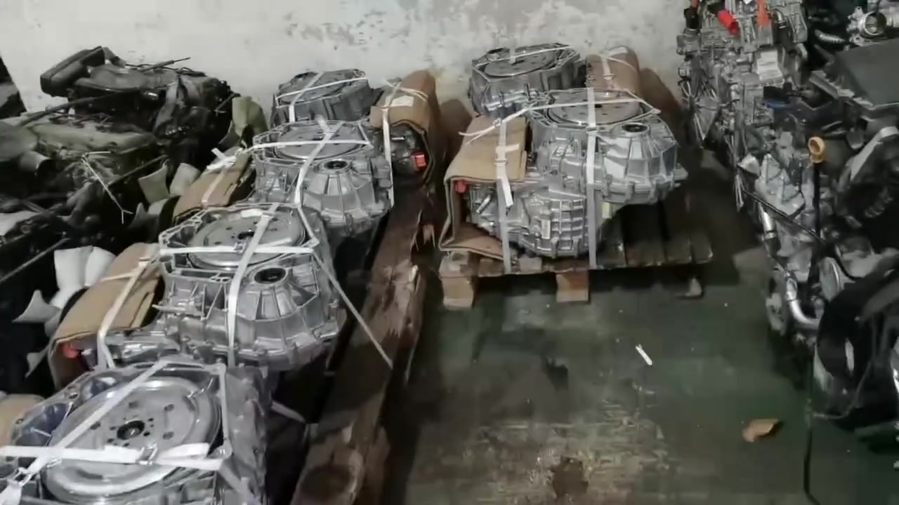 السلام عليكم 
تتوفر ادوات BYD
عنوان حله نادر مقابل المجمع الامريكي ورشه الموسوي 
***********
