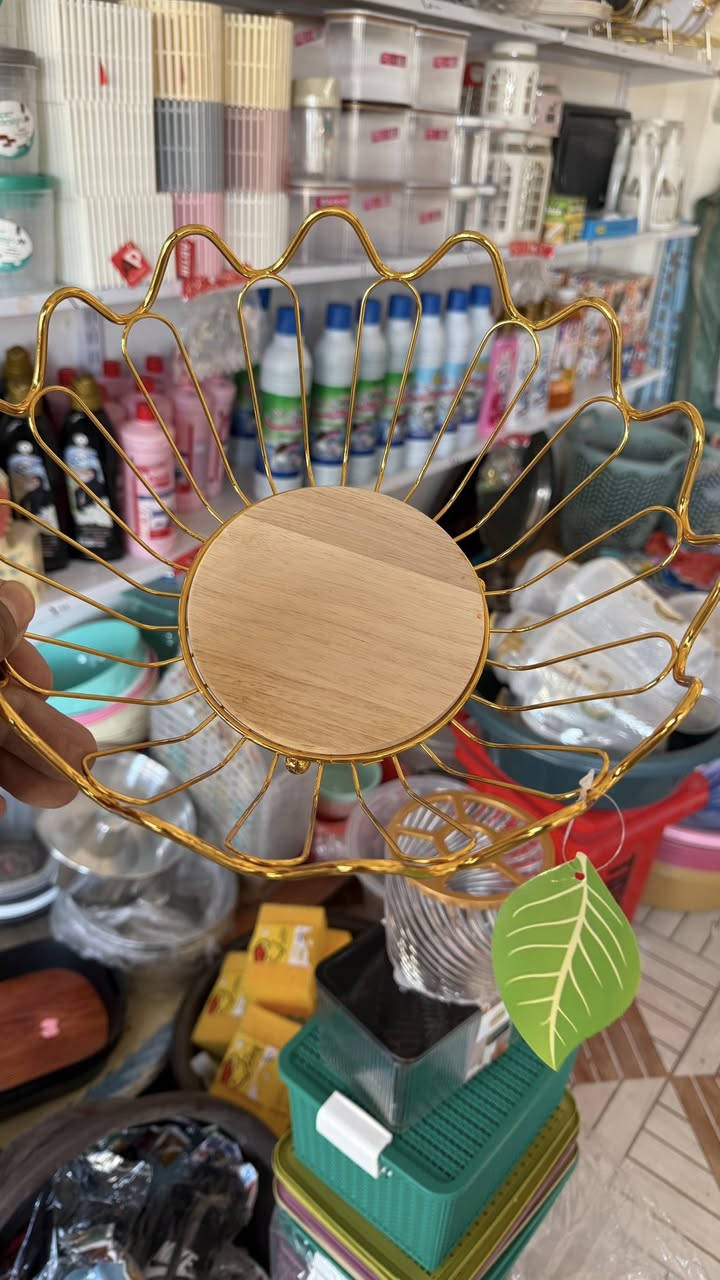 سلة صمون ذهبي ✨
فخامة في الشكل… وذوق يليق بسفرتك
اختيار أنيق للتقديم اليومي وللمناسبات
لمسة راقية تزيد جمال المائدة وتلفت الأنظار 🤍

متوفرة الآن في محلنا 🌸
📍 بعقوبة – باب الدرب – شارع جامع لا إله إلا الله – مجاور أسواق المركزية
📞 ***********
🚚 التوصيل متوفر
