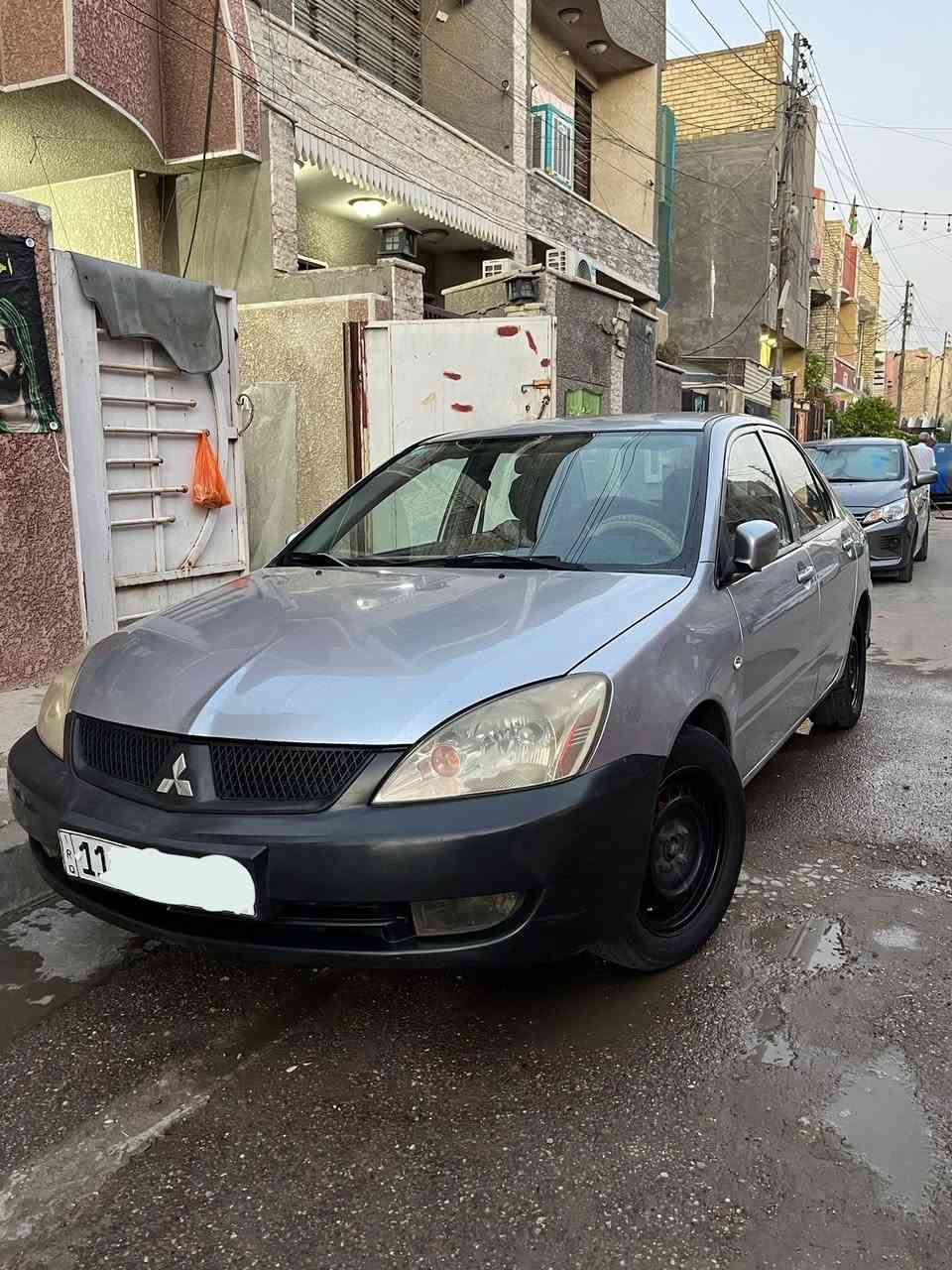 السلام عليكم لانسر للبيع موديل 2011 رقم بغداد السيارة بأسمي والتحويل ثاني يوم سيارة نظيفة ومنظومة غاز كامله وتبريدها ثلج كامل 
وگير ومكينة كله مكفول وشاشه وكاميرا خلفيه وسياره انسى شي اسمه دوانز سعر السيارة 85 ورقه وبيها مجال للطيبين 
مكاني بغداد 
والسونار مرفق بالصور
ما متواجد علخاص فقط اتصال
رقمي ***********
