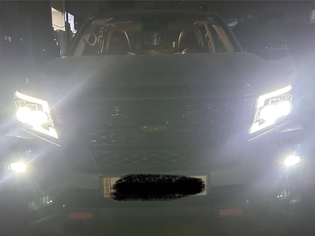 السلام عليكم نيفارا موديل ٢٠٢٣ زيرو صفر رقم اربيل وبأسمي السياره فول مواصفات اعلى فئه بلنيفارا برو فور اكس كشنات جلد بصمه كتات رياضي تبريد بيانو فول تحكم ستيرن شاشه كبيره اربع كاميرات 360 لايت اربع عدسات ضمان شركه نيسان السور السياره فور ويل كير عادي بنزين مكاني بغداد وهذا رقمي متواجد واتساب 

   بيع فقط ***********
