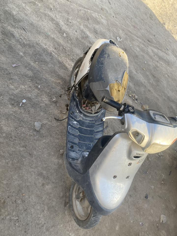 سلام عليكم شباب دراجه زعره متروكه مكينته حلوه كفراته نضيفات وحلوات ضفيره وكهربائياته بلاديه (دراجه نضيفه جانت حاويه بس تاركه )الي تفيده علق واني اراسلك او ***********
