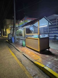 بسطية للبيع جديدة حديد درجة أولى وديكور خشب درجة أولى  كاملة مع شواية ...