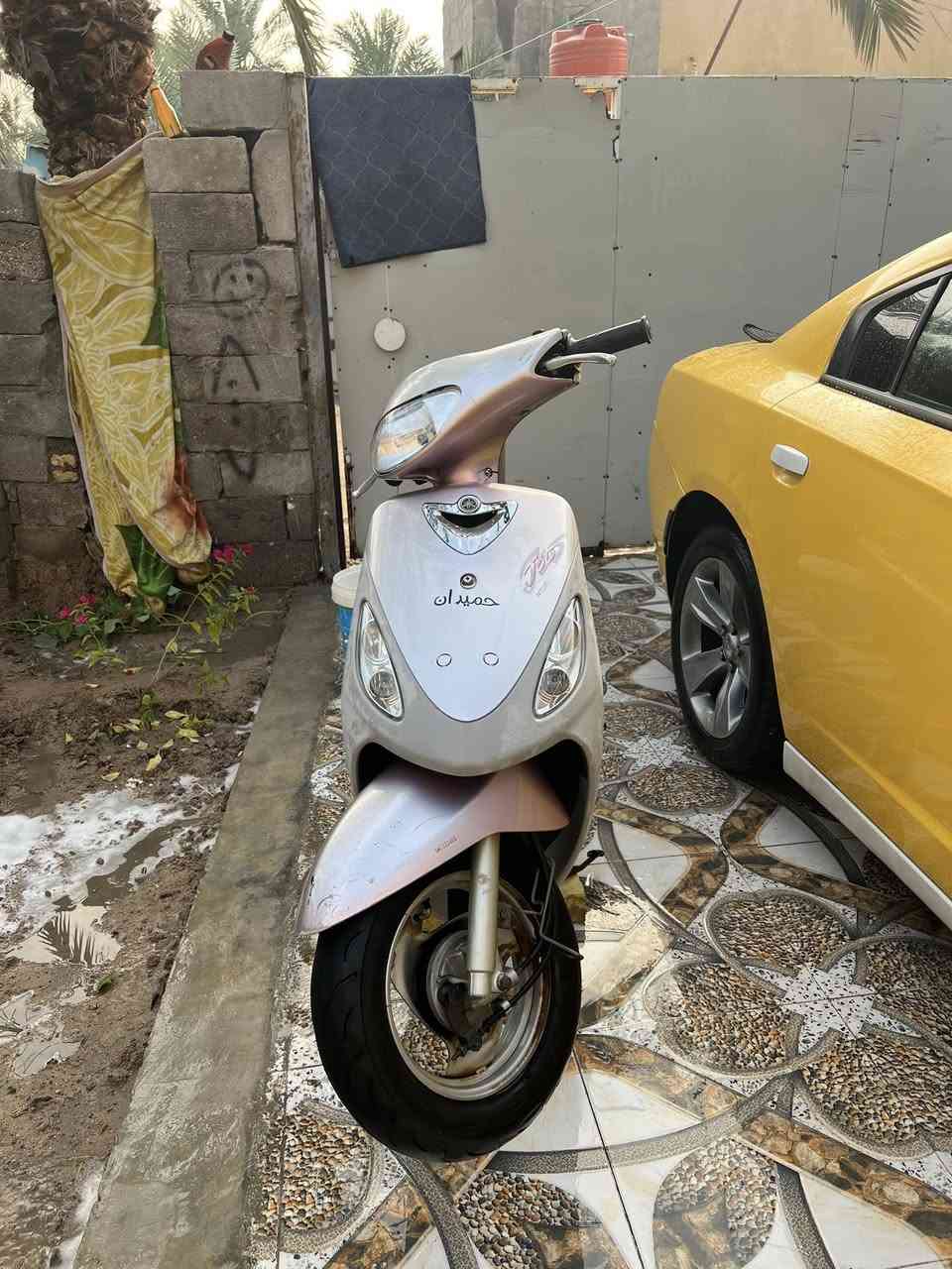 دراجه قجمه توه منزليها من لرمبه ما صار 3 اشهر دراجه جيس كفاله ..كلشي شغال بيها نكرت سلف ب 950وبيها مجال شراي خاص مو شراي لا تعبني رجائن هاذ رقمي للتواصل ***********
