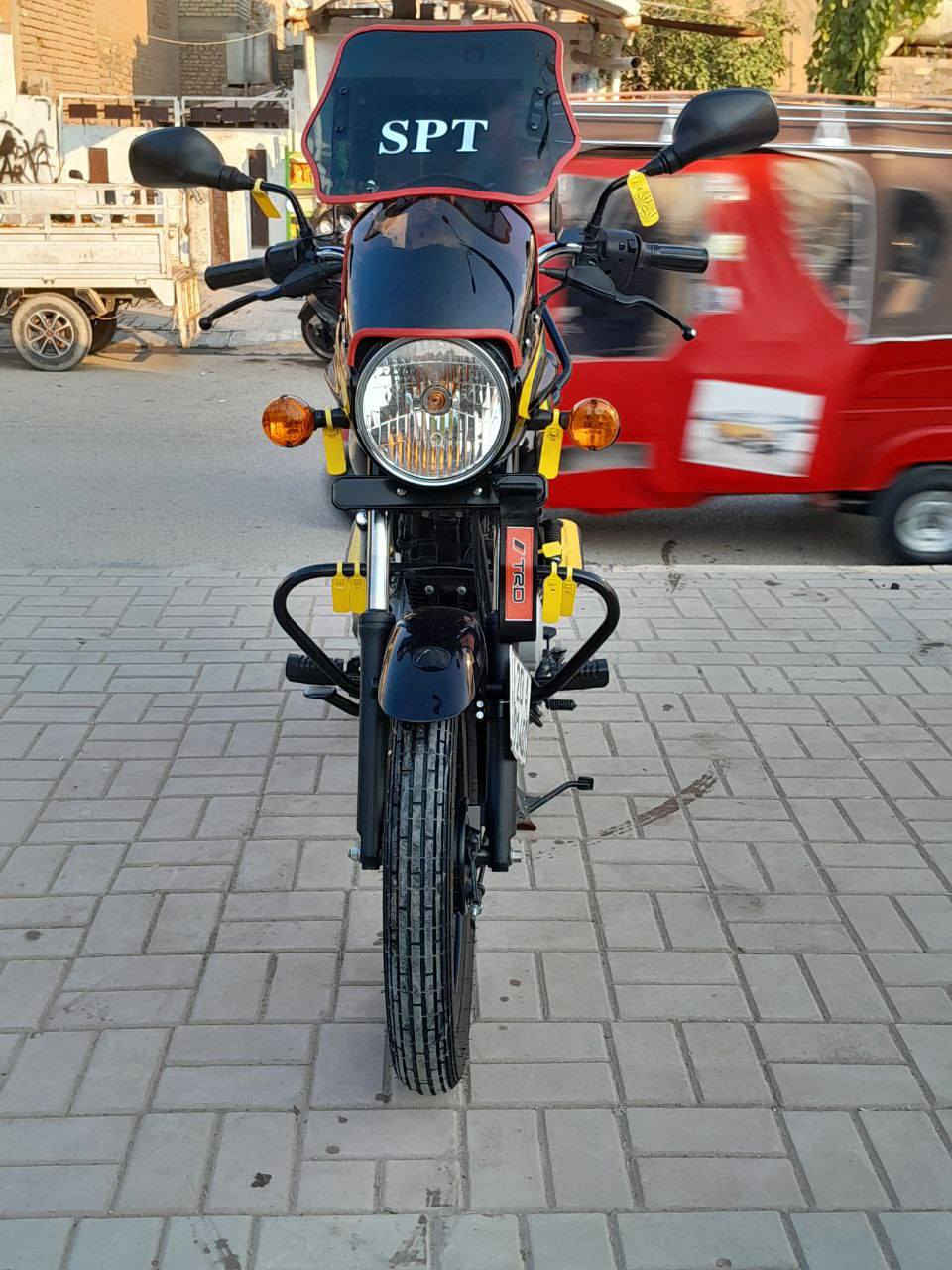 بوكسر 23 رقم ديالى انكليزي مشروع وطني كفاله عامه من الشخط دراجه جديده مابيهه نقص  محرك مكفول البيع بل نقد والقسط ماستر الرافدين فقط ديالى بعقوبة التحرير شارع الحسينيه ***********
