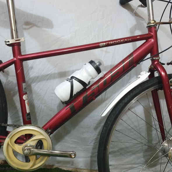 بايك رياضي حجم 27 
اصلي باله كسر حاويه 
غير مستخدم بالعراق
جاهز بدون اي نقص 
الكير (6) نمره شيمانو اصلي 
قفل بالويل الخلفي بلادي 
السعر 110 الف ويوجد توصيل 
هاتف ***********
