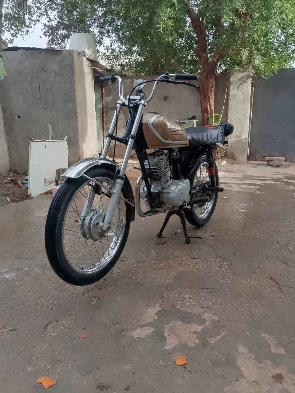 للبيع  نامه  شنابجه موديل 23 كلك مواصفات كدام عينك مابيهه نقص برغي اسعر 300اوبيهه مجال شي قليل مكاني طويريج ***********متواجد خاص
