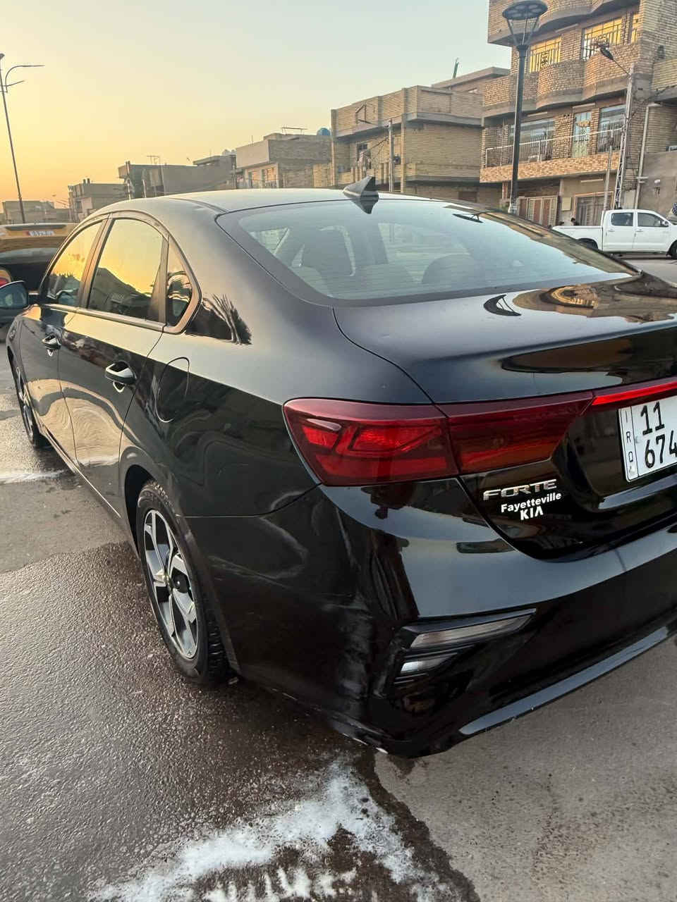 السلام عليكم للبيع كيا فورتي موديل 2019 وارد امريكي حادث باب وجاملغ فقط بدون دواخل سياره جديده مواصفات نص فول  استخدام شخصي بسمي تحويل ثاني يوم مكينه كير مكفولات مكان بغداد سعر 127 ربك الهاتف ***********
