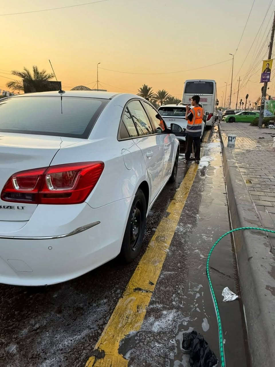 شوفرليت كروز موديل 2017 خليجي
محرك 18 

 بدون قطر صبغ 

بدون شخط سيارة مابي دينار مصرف 

سيارة موصفات حساسه تحكمات 

استيرن بلوتوث ويل جبير مانع تزحلق

مرايه اشاره كير محرك تبريد صدر كول

بشرط تايرا ت سنويه رقم كوله جديد

سيارة نظيفه لون ابيض 

الرقم  سليمانيه   98ومجال بسيط 
مكان السياره دهوك سميل 
***********
***********
