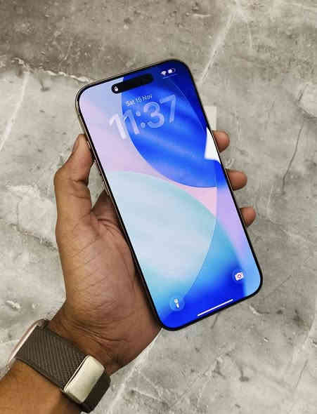 السلام عليكم 
16pro max 
ذكرته 256 
بطاريته 100‎%‎ عدد دورات شحن 79 
شريحه وحدة 
جهاز مستخدم شي قليل 
نظافته 100‎%‎ 
جهاز مكفول كفاله عامه 
ملحقاته كامله 
السعر 1400
مكاني كربلاء بحي السلام 
تواصل مع رقم تالي متواجد واتساب 
‭***********
