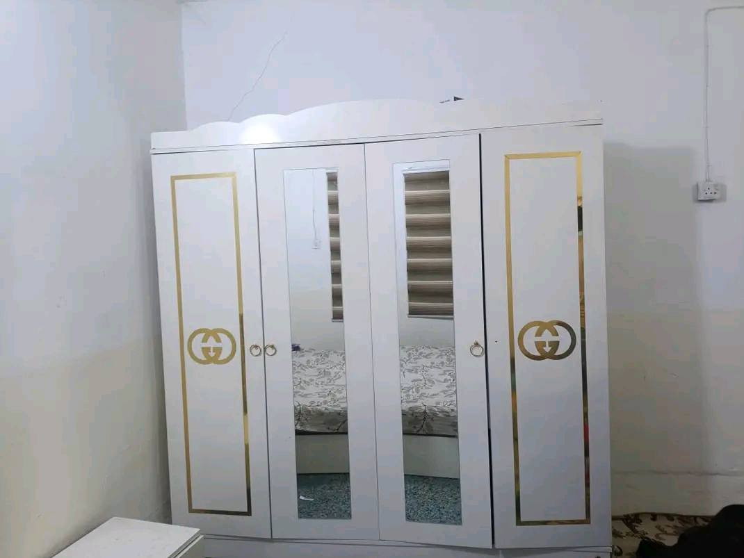 غرفه تركي خمس قطع للبيع الاتصال عل رقم الهاتف وبي واتساب ***********
