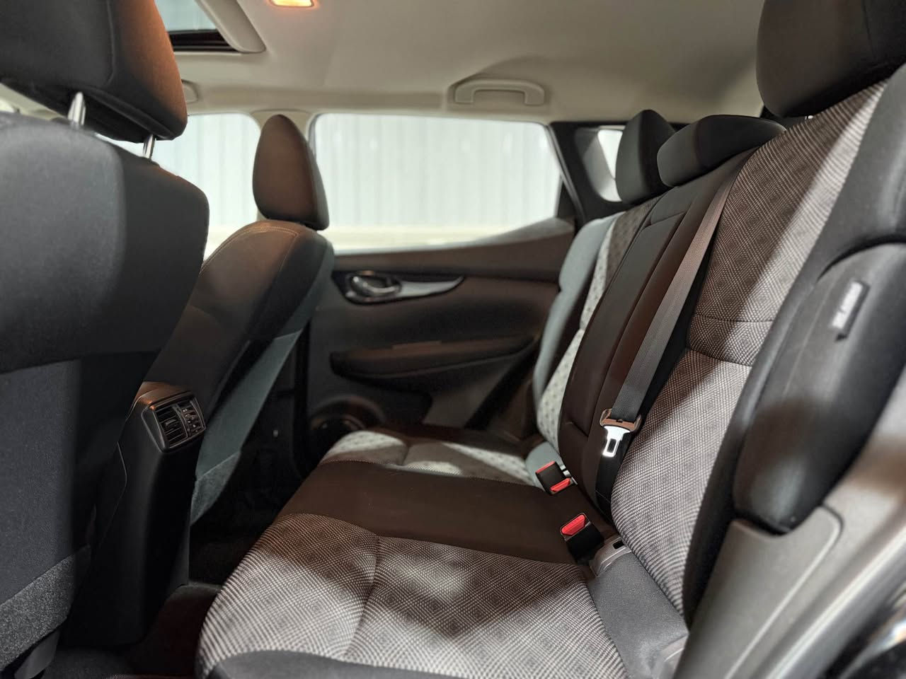 روج قشقاي  SV AWD
موديل : 2023
العداد : 25 الف مايل
مواصفات : 
_ محرك 4 / 2000
_بصمة
_ تشغيل بصمة
_ سلايت
_رادار امامي و جانبي 
_ تحديد مسار
_حساس خلفي توقف ذاتي عند رجوع الي خلف 
_ شاشة كبيرة
_ كامره دوار 
_ نظام ايكو + سبورت
_فول تحكم ستيرن
_ لايت ليد نهاري
_ ويل كروم
ضررها : شبر بونيد صبغ ايربكات سليمة رقم شاصي  داخل المنشور 
رقم كاتي :  تترقم إربيل _ سليمانية كلفة رقم 16 ورقة 
السعر : 164  بدون رقم بي مجال 
كركوك / شارع المعارض
شركة سلام جلال فرع كركوك
للاستفسار : *********** كركوك, العراق
