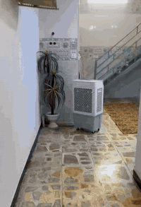 بيت للبيع مساحته 72 ركن عله ساحة ،مدينة الصدر قطاع 7 قرب ساحة مظفر ***********
