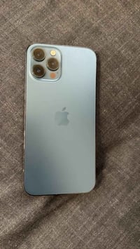 ايفون ١٢ برو ماكس ممفتوح و جهاز نضيف بطاريه ٧٨ ذاكره ٢٥٦ السعر ٥٥٠ و ب...