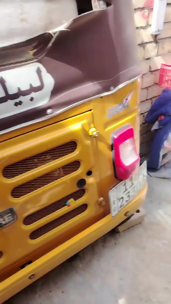 سلام عليكم تكتك ٢٠ للبيع نضيفه رقم وسنويه احولك ثاني يوم ***********
