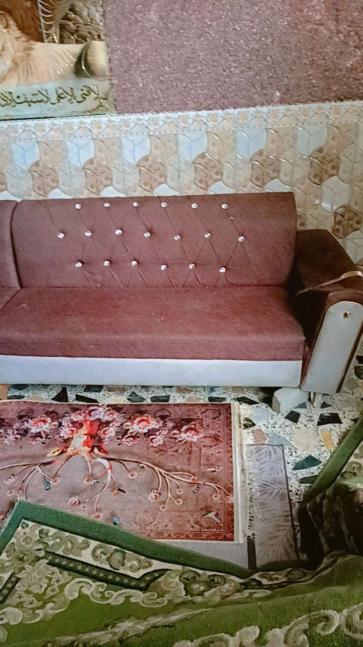 سلام عليكم ديوان للبيع 12مقعدمكان حي طارق شارع شيشان سعر200وبيه مجال مستعجل للبيع ***********
