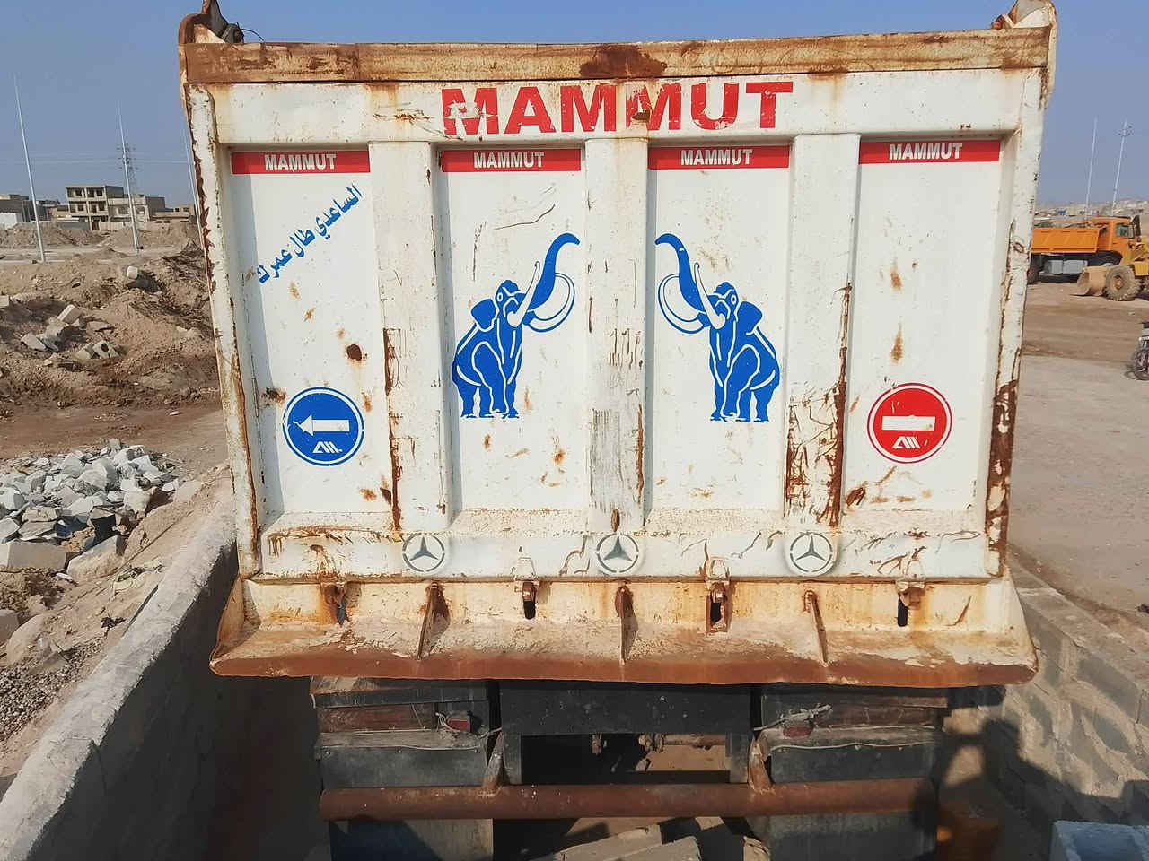 عربانه ماموت للبيع او مراوس بعربانه دار قصاب *********** هذا رقم راعي العربانه
