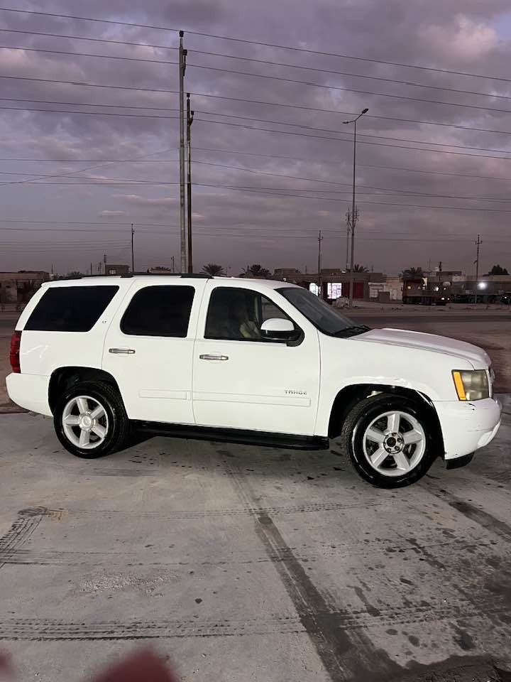 السلام عليكم 
تاهو ادوات ادوات موديل ٢٠٠٩ LT مكفولة من الگصة والسرقة والعشائر مكينة وگير مكفولات 
السعر ٨٥ وبيها مجال للشراي 
العنوان البصرة 
للتواصل ***********
