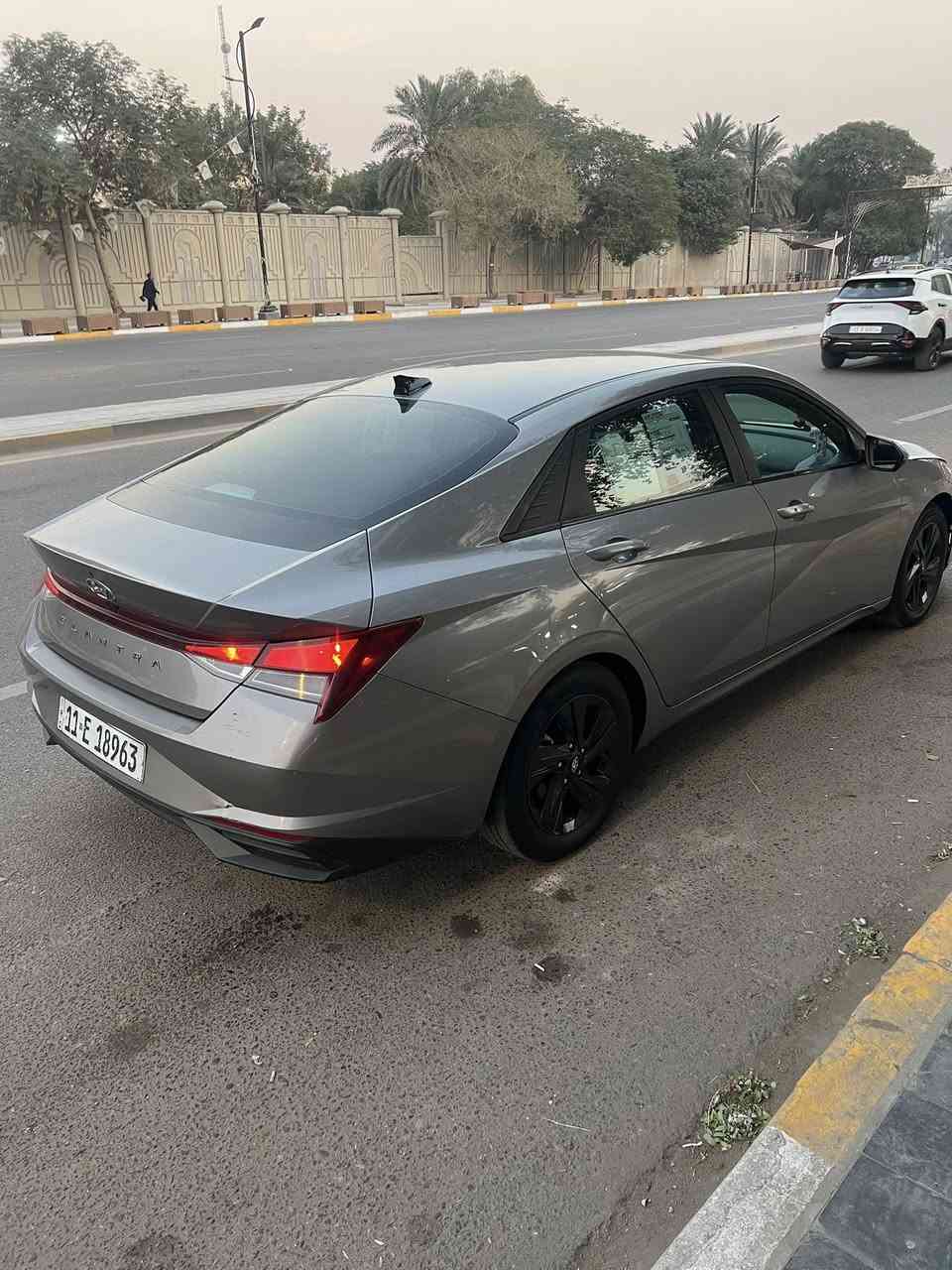 السلام عليكم 
النترا ٢٠٢٣ 
بدون صبغ فقط بارد بصيط
بل الجاملغ والبنيد كلش بصيط 
ماشيه ٤٣ 
السياره جاهزه من كلشي 
ممتعوبه السياره جديده
مكان بغداد 
السعر ١٦٠ وبيها مجال 
الرقم ***********
مكلف بل النشر
