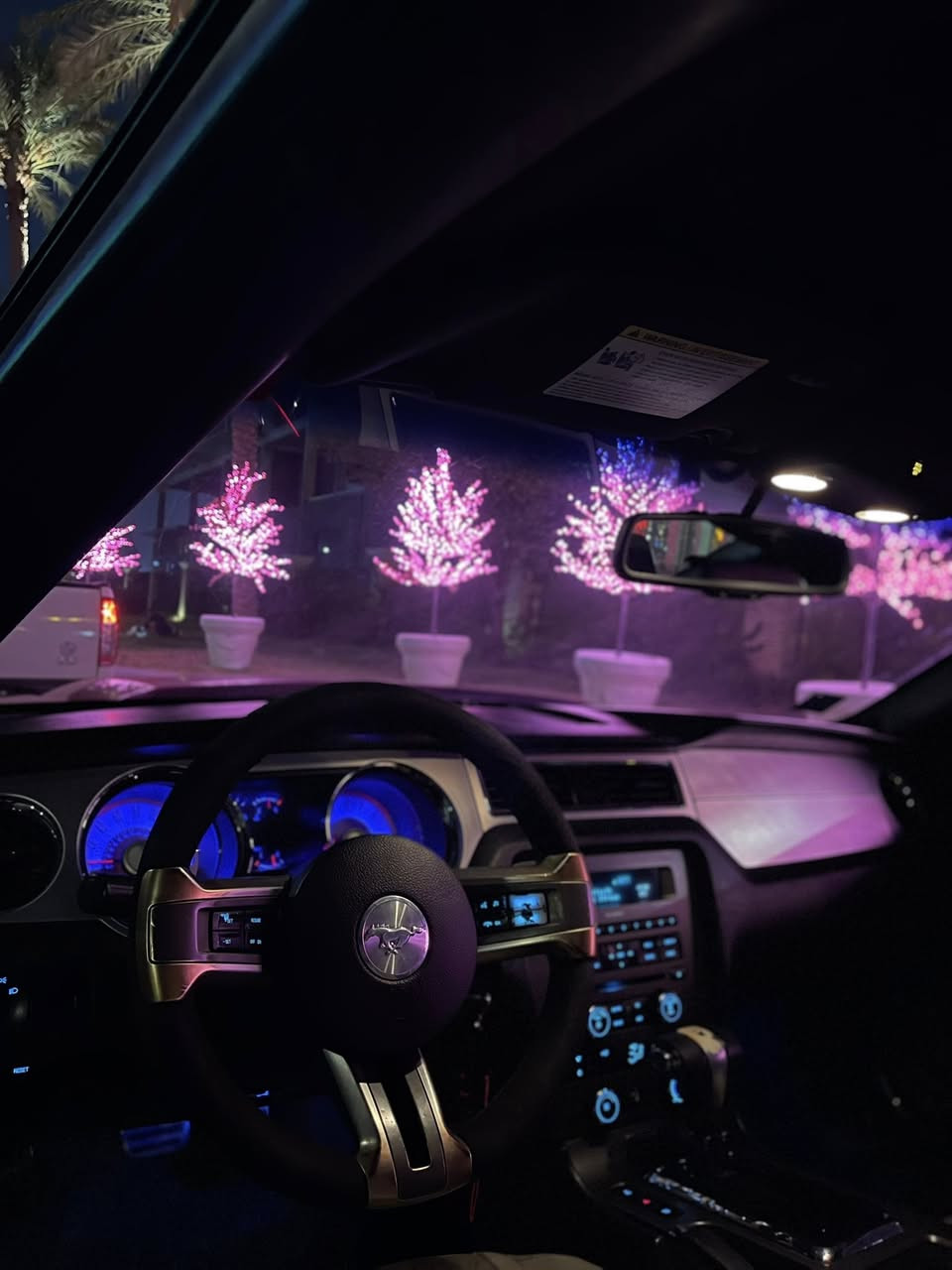 السلام عليكم شباب سيارتي للبيع للي يدور شي نظيف وبلادي ومال جناي موستنك 2012 بريميوم فول مواصفات 
السياره دخول كلين تايتل للعراق وهنا صار بيها صبغ 4 قطع والبجم بدون حادث وبدون شواصي وبدون لغود 
السياره كلها ع وضع الشركه بلاديه محرك وكير وكهربائيات كلهن مملعوب بيهن  ومكفولات عليها تفريغ وداون بايب واكس بايب شغل علي الوادي وبرمجه مصطفى ايكل وعليها سبويلر شيلبي ووياله بوني بكج سعرها 108 وبيها مجال مكاني بغداد العطيفيه متواجد واتساب فقط ***********
