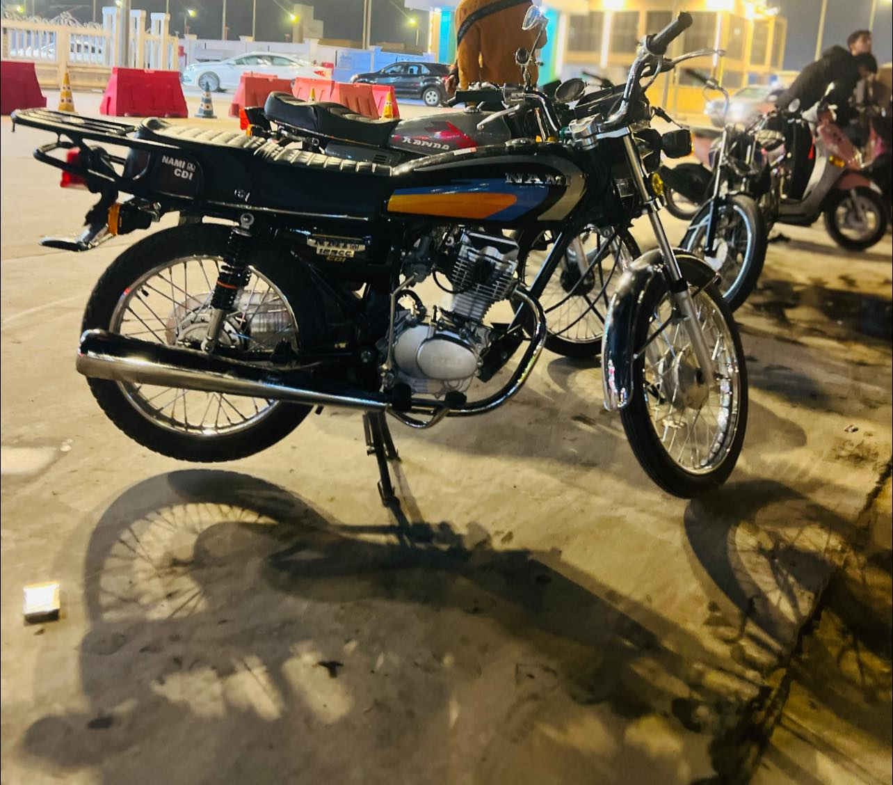 تعميره للبيع مديل 25مكفوله كفاله عامه مكينه ما مفتوحه العنوان كوت زين القوس الرقم ***********
