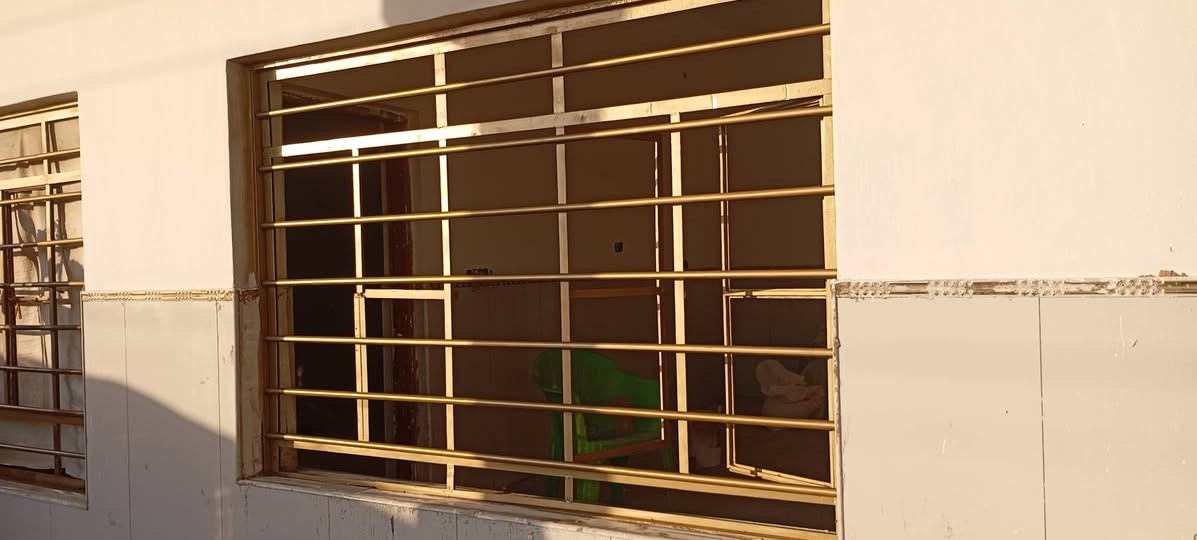 يوجد صبغ وتنظيف شبابيك وأبواب بأفضل جودة وأسعار مناسبة
✔️ صبغ داخلي وخارجي
✔️ تنظيف الشبابيك والأبواب بشكل احترافي
✔️ سرعة في الإنجاز ودقة في العمل
📞 للتواصل: [***********واتساب 
***********]
