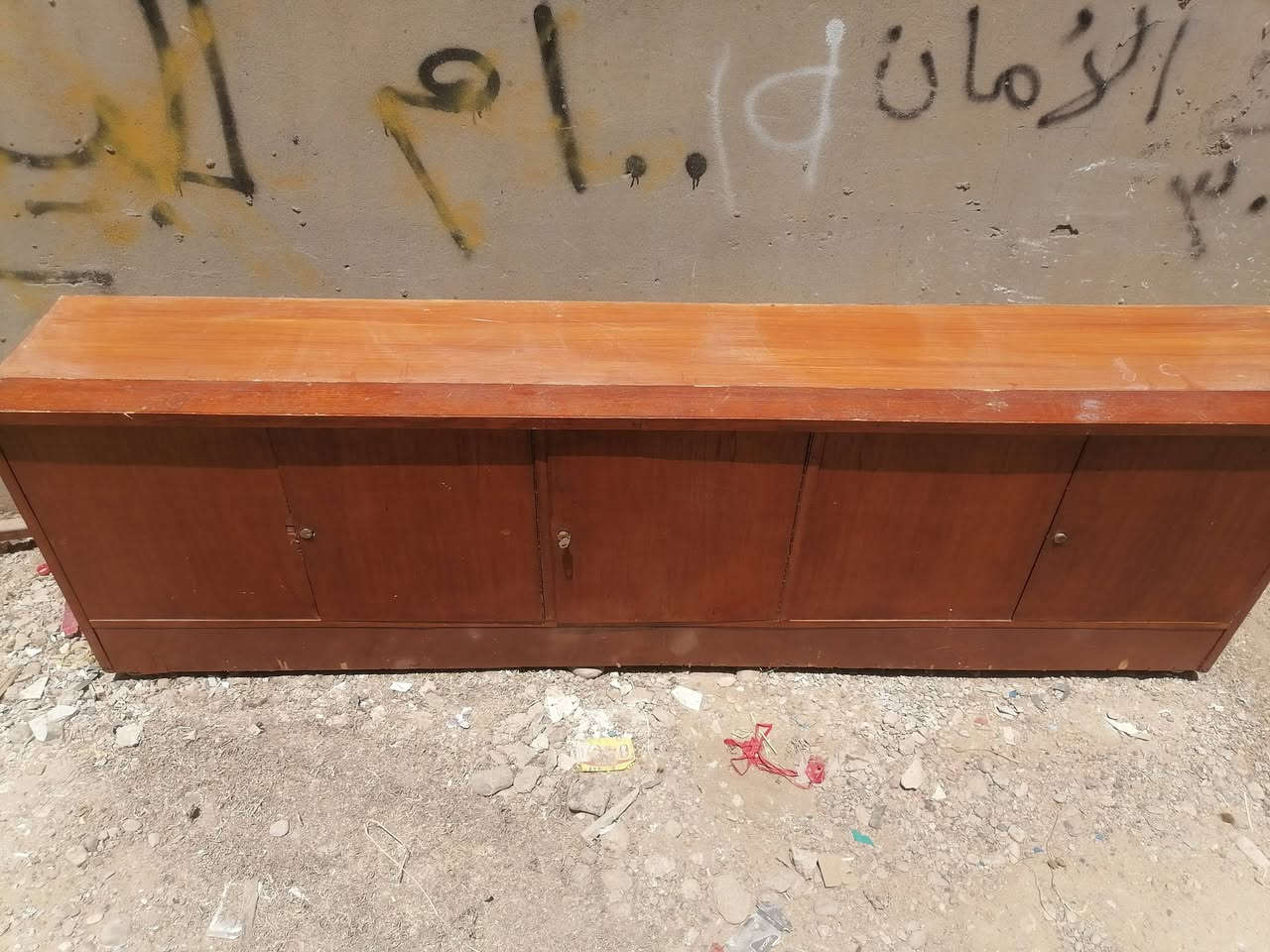 بوفيات للبيع الوحد عله ٤٠ وبيه مجال ***********
