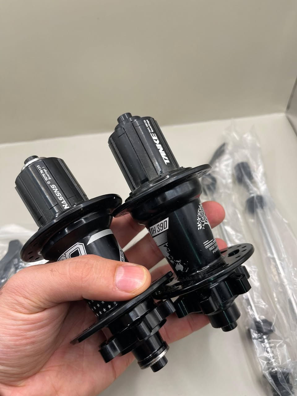 اخوان شلعه كامله خشن
السعر 150 الف قفل


**إذا كنت صاحب هذا الإعلان وتريد حذفه لأي سبب، رجاءا أرسل رسالة إلى الدعم الفني**