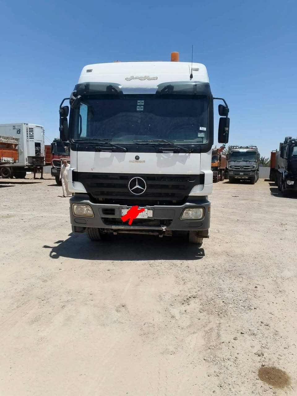 سلام عليكم للبيع اكتروز تك سبرنك 20/40 رقم بغداد.
 بسنويه فلات ذات جوانب.   
مكان واسط معرض الكعبي ***********
