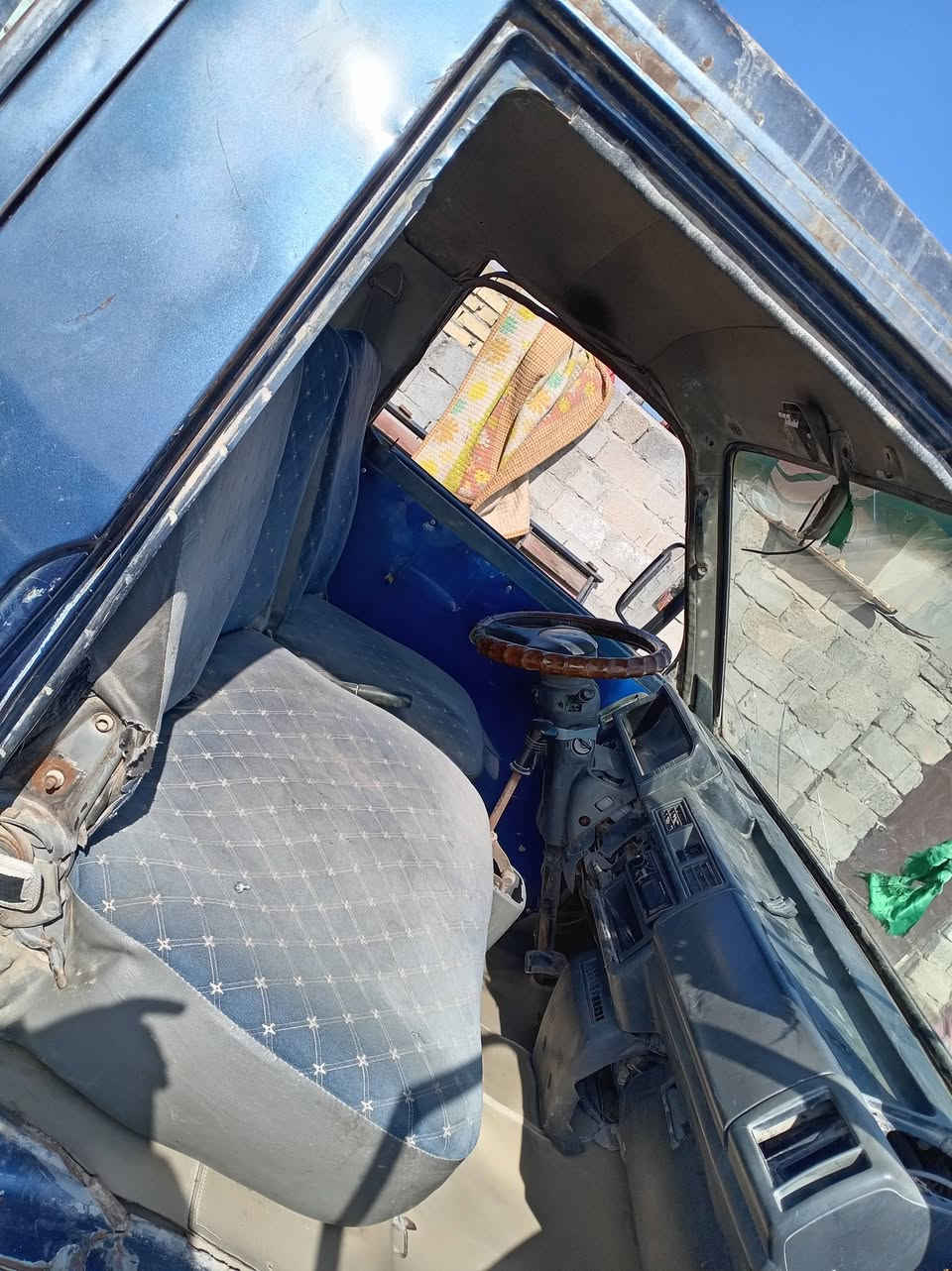 سلام عليكم كيه بسته موديل ٩٥ رقم بغداد الماني محرك وكير وكسل وحداديه كله جديد دوشمة كاعيه اوكشنات جديد لسعر ١٣ مكان السياره بابل *********** الشراي يتصل وبيه خير ويدلل
