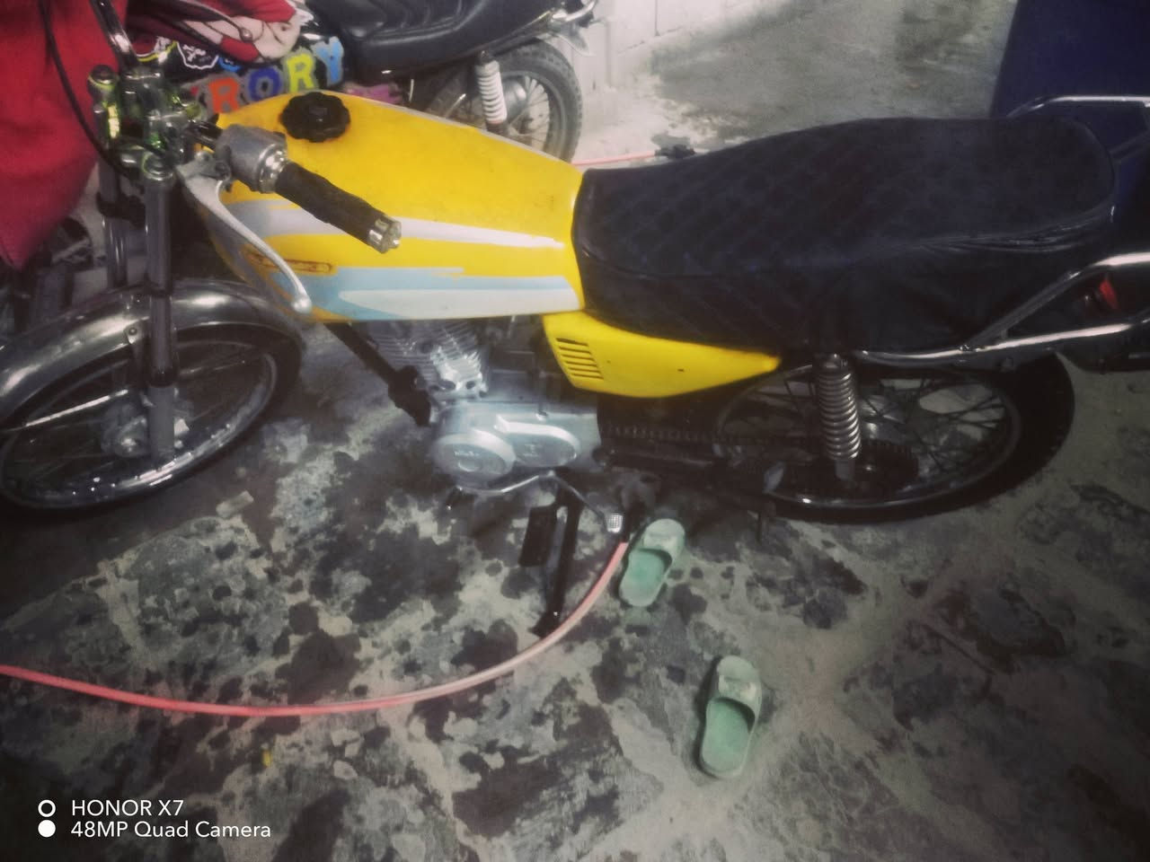 السلام عليكم دراجه ادوات مقفوله من كل شيء ب 350 وبيها مجال قليل والشرايط  ***********
