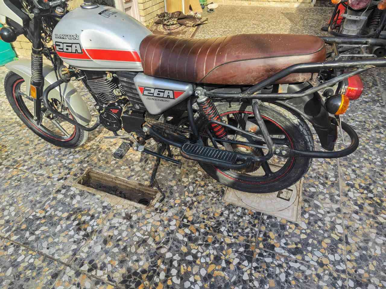 دايوان نفخ 22 طالعة ب 23 شرط كفالة
ما ناقصها اي شي للبيع سعر 1350 
كربلاء ساهرون 
***********
