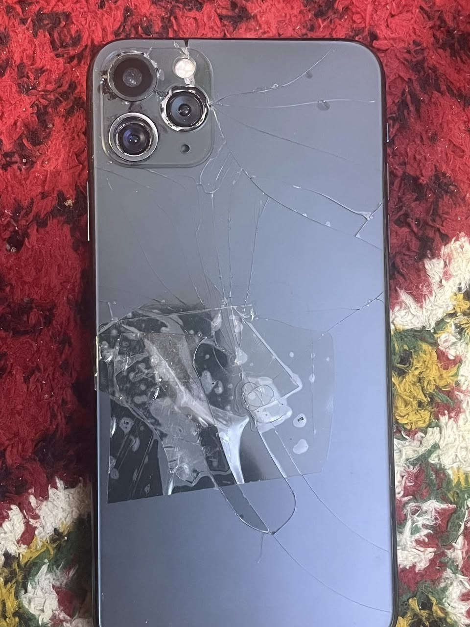 السلام عليكم
١١بروماكس ذاكره ٢٥٦ بطاريه ٧٦ بلاديه مبدل شاشه وبيها فطر وضهر هم مفطر الجهاز مفتوح تخطي يعني مايشغل سيمكرت اريده مراوس ب١١عادي


**إذا كنت صاحب هذا الإعلان وتريد حذفه لأي سبب، رجاءا أرسل رسالة إلى الدعم الفني**