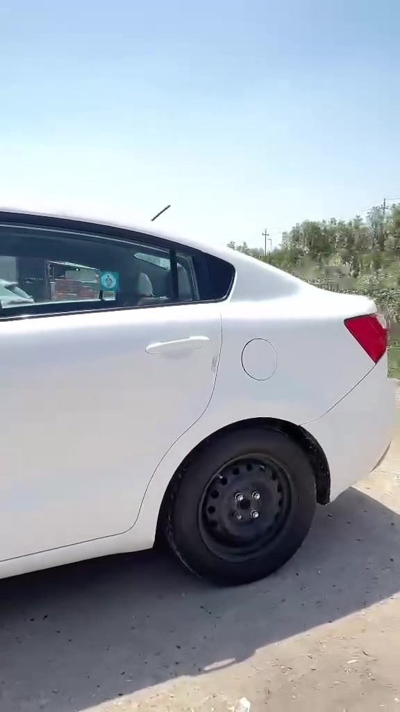 كيا ريو موديل 17 امريكي رقم انجليزي  باسمي حادثه جاملغ خلفي مكينة 1600 سعر 90 
***********

