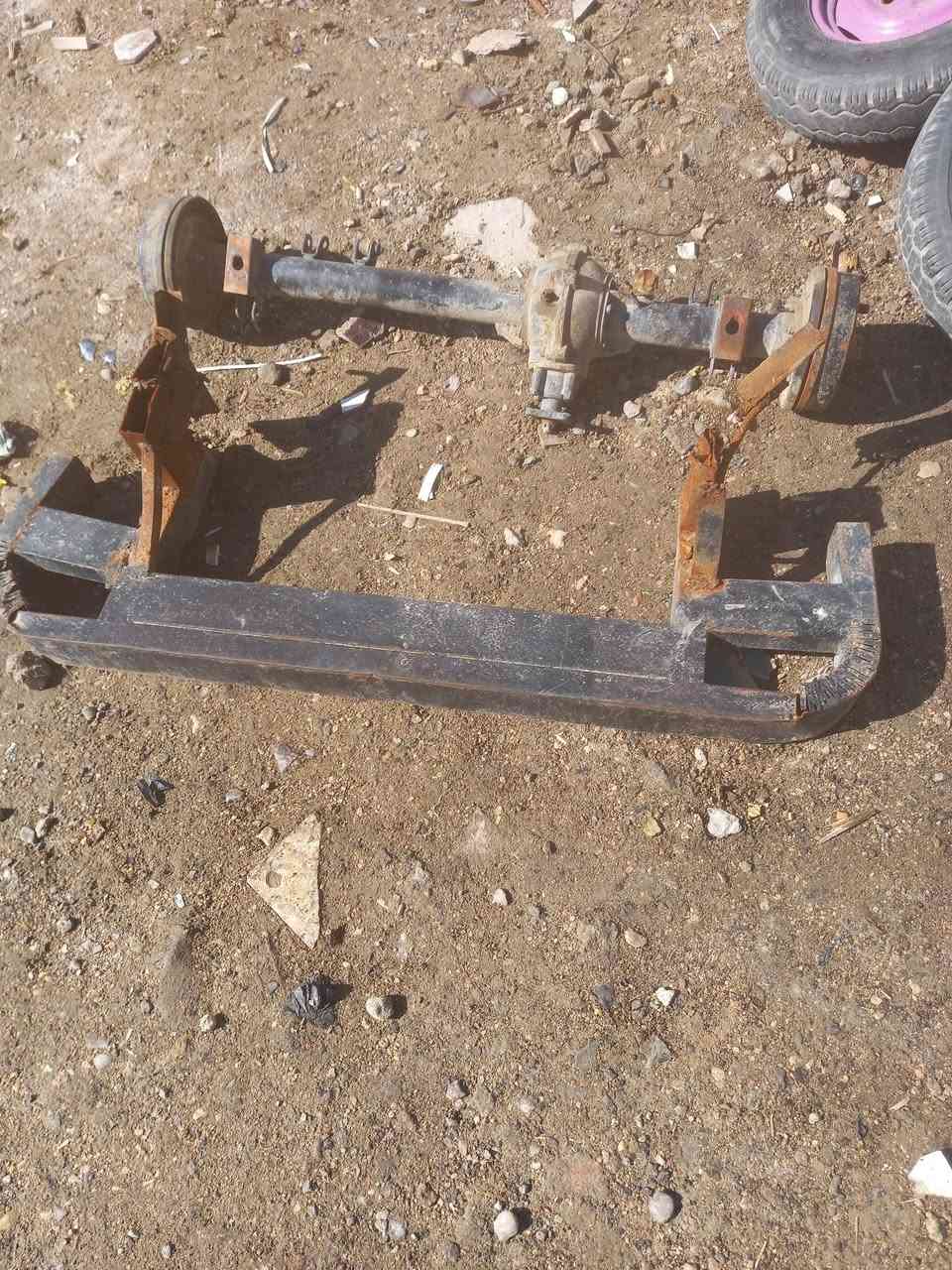 غراض للبيع اكسن ب 75 تايرات الزوج ب 45 جوبلس 
عماريه ب 10 مكينه شغاله وناعمه ب 50 
دعاميه ب 10 /  ***********
