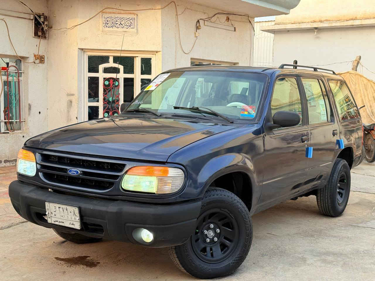 السلام عليكم للبيع فورد اكسبلور 1998 لون نيلي مكينه VVT-l فيشه وبطل مكينه وكير وحداديه بالكارتون تخم تاير جديد كهربائيات كلها شغاله غرفتها جديده منضومه زنون جديده رقم بغداد مشروع وطني سنويه لل 28 السياره مكفوله من الضربه بيها صبغ عام للجماليه اثر جراد فقط السياره جاهزه ما بيها أي نقص السعر 55 بيها مجال عنوان بابل *********** الهندية, كربلاء
