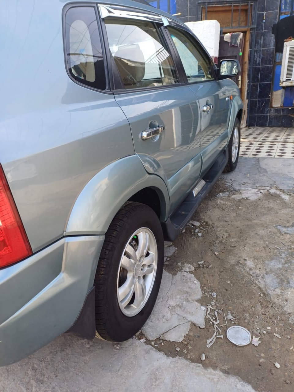 توسان 2007 خليجي
مكينه. V6
دفع رباعي
وسونار بالصور 

السعر 115 

مكان السياره حي الجهاد مجمع حي السلام 

مكلف بالنشر رقم التواصل(***********)
